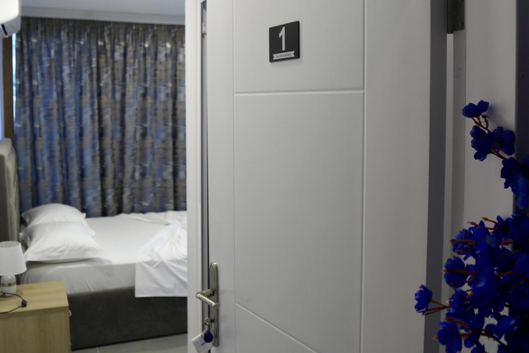 Sea View Apartments 格勒姆 外观 照片