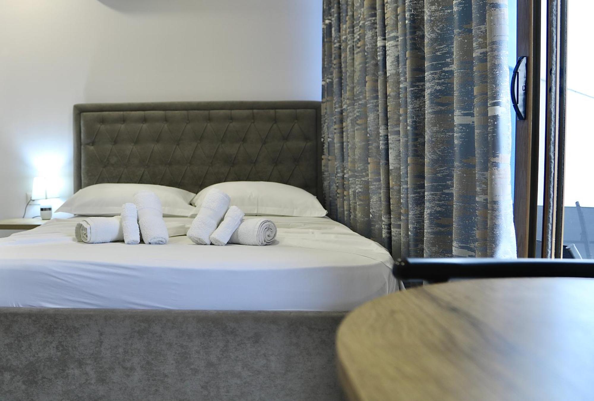 Sea View Apartments 格勒姆 外观 照片