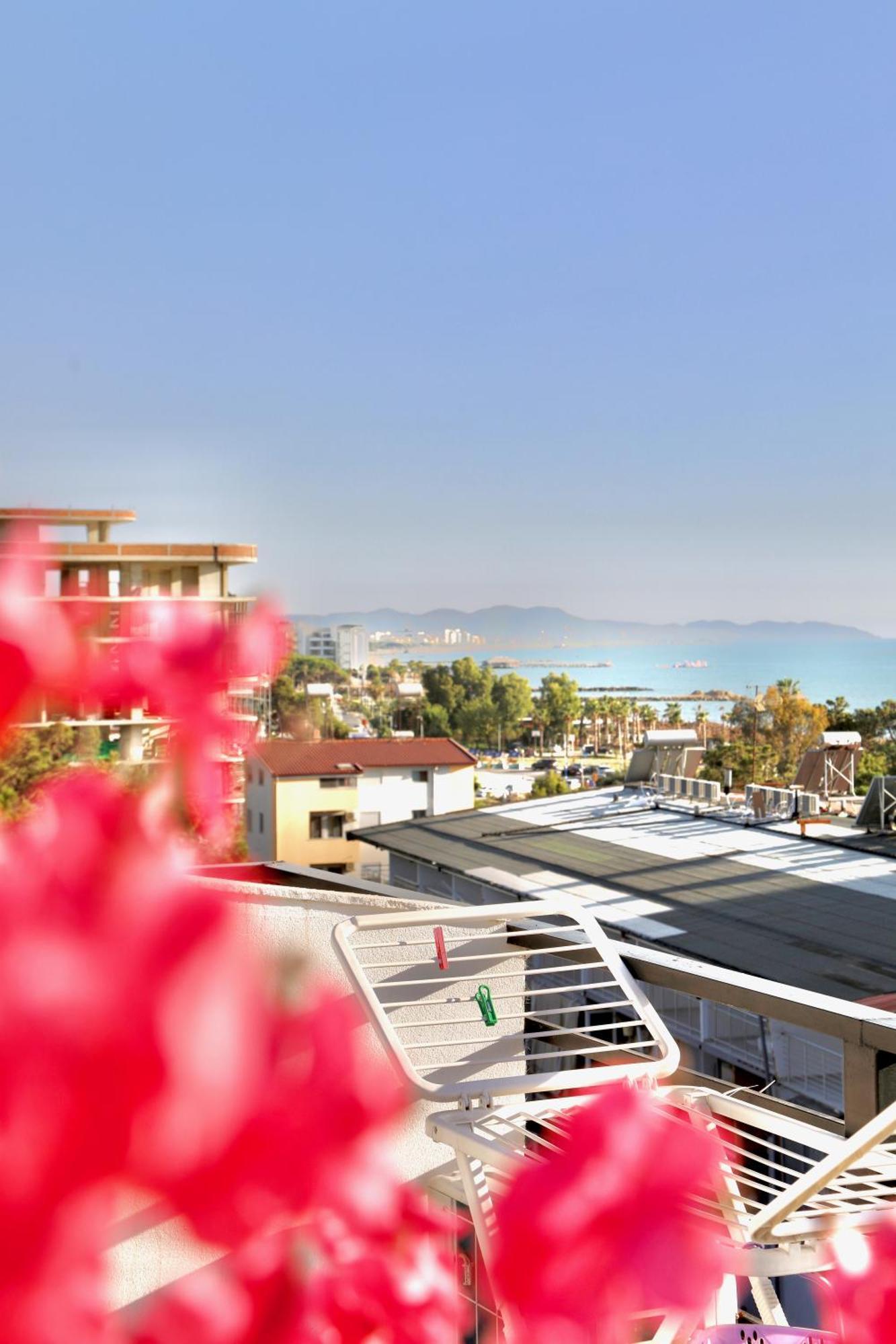 Sea View Apartments 格勒姆 外观 照片