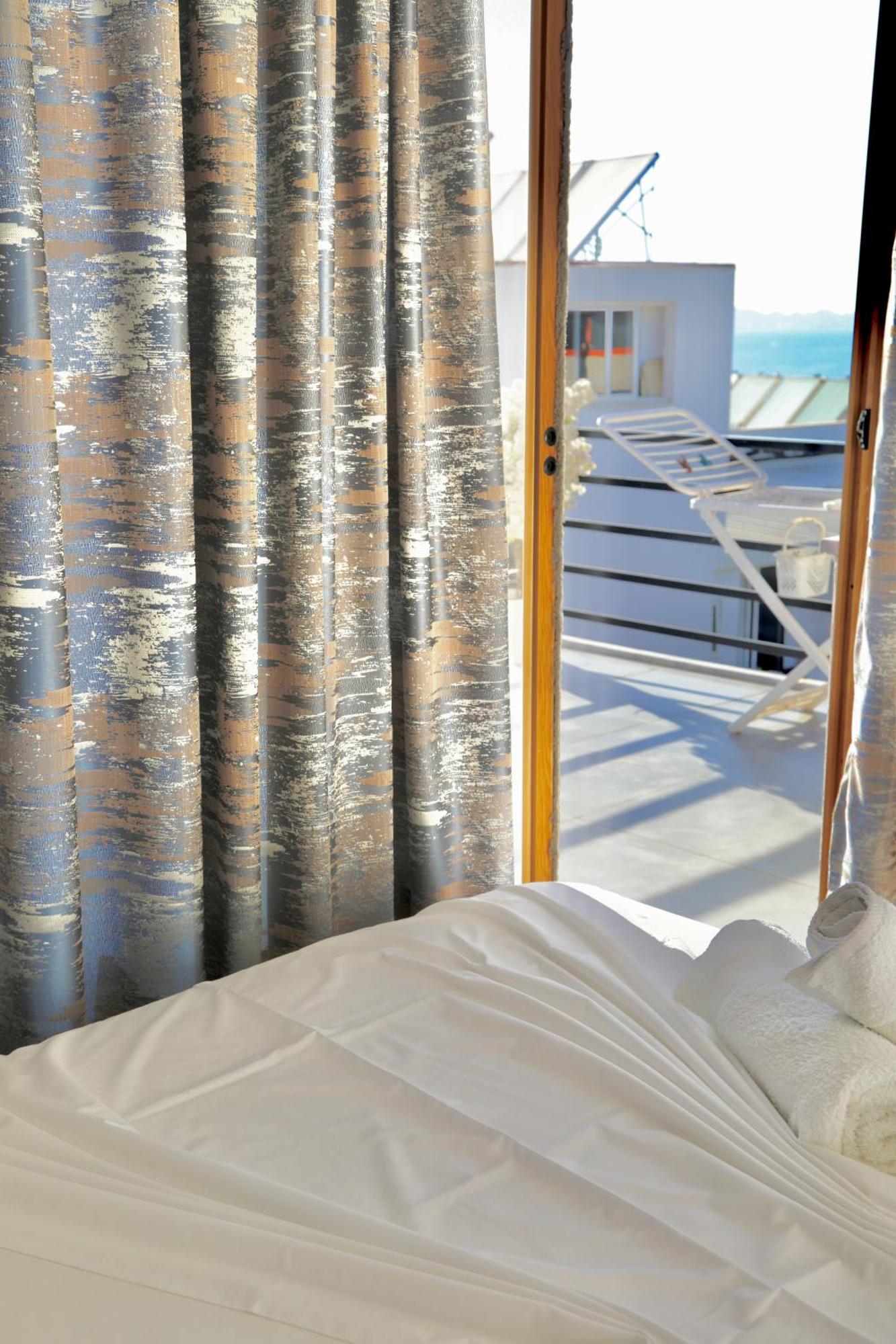 Sea View Apartments 格勒姆 外观 照片