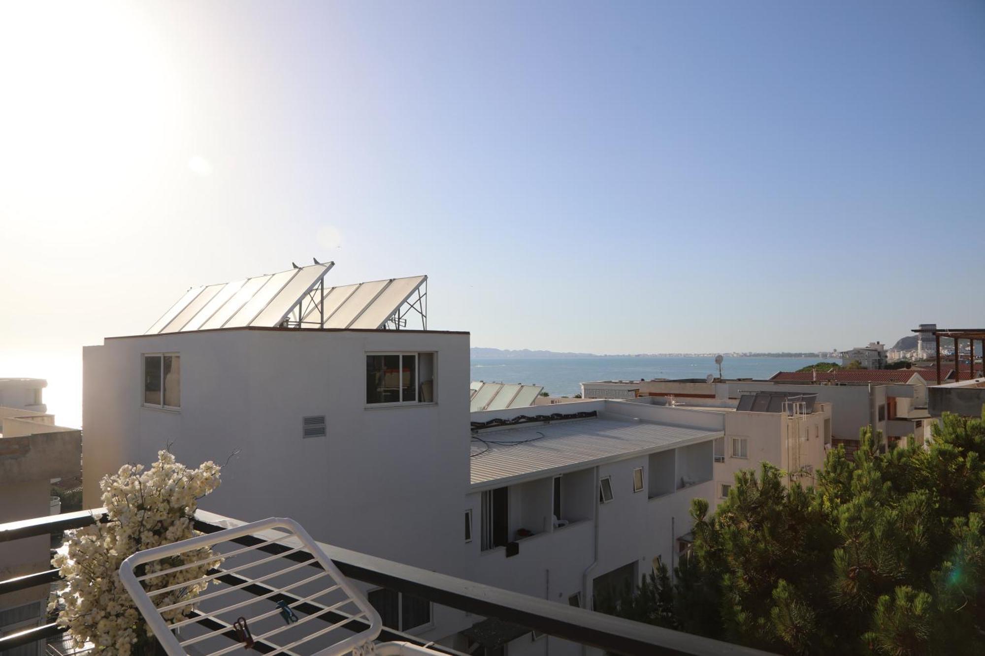 Sea View Apartments 格勒姆 外观 照片