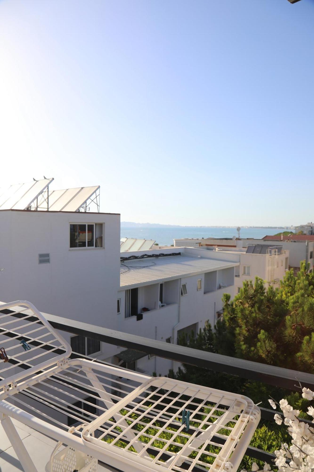 Sea View Apartments 格勒姆 外观 照片